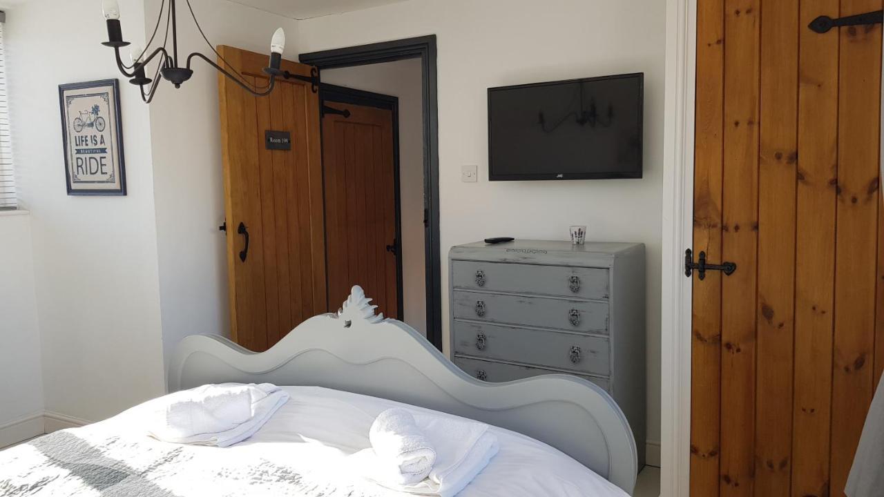 The Hideaway Villa Whitby Buitenkant foto