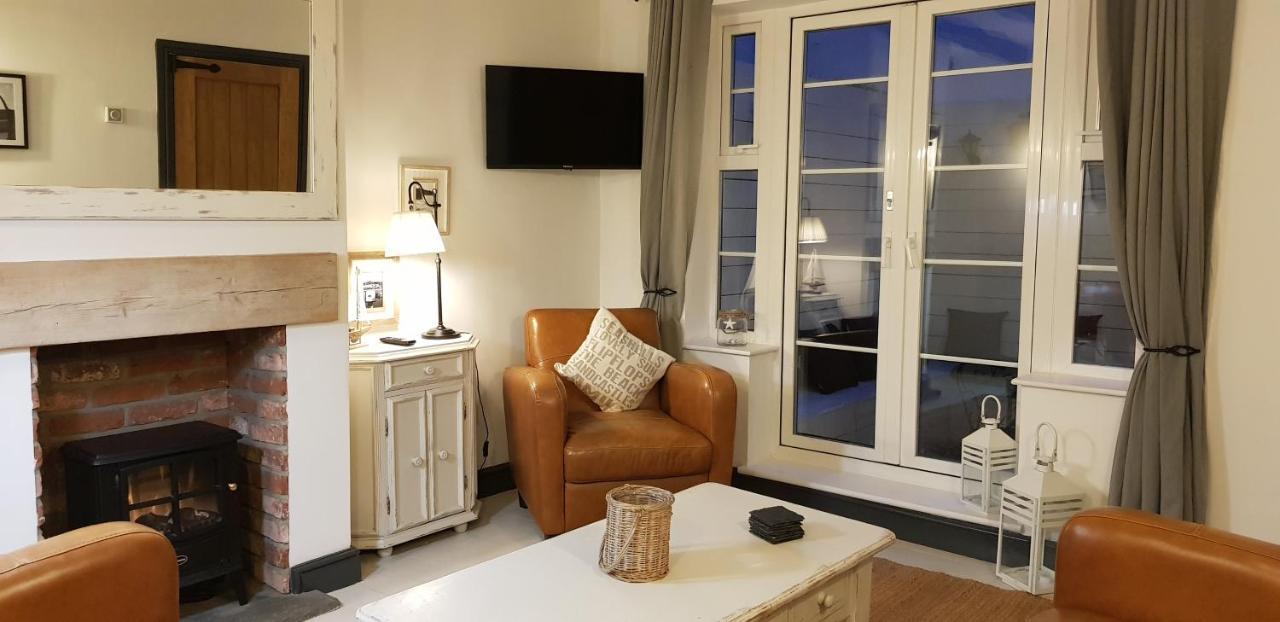 The Hideaway Villa Whitby Buitenkant foto