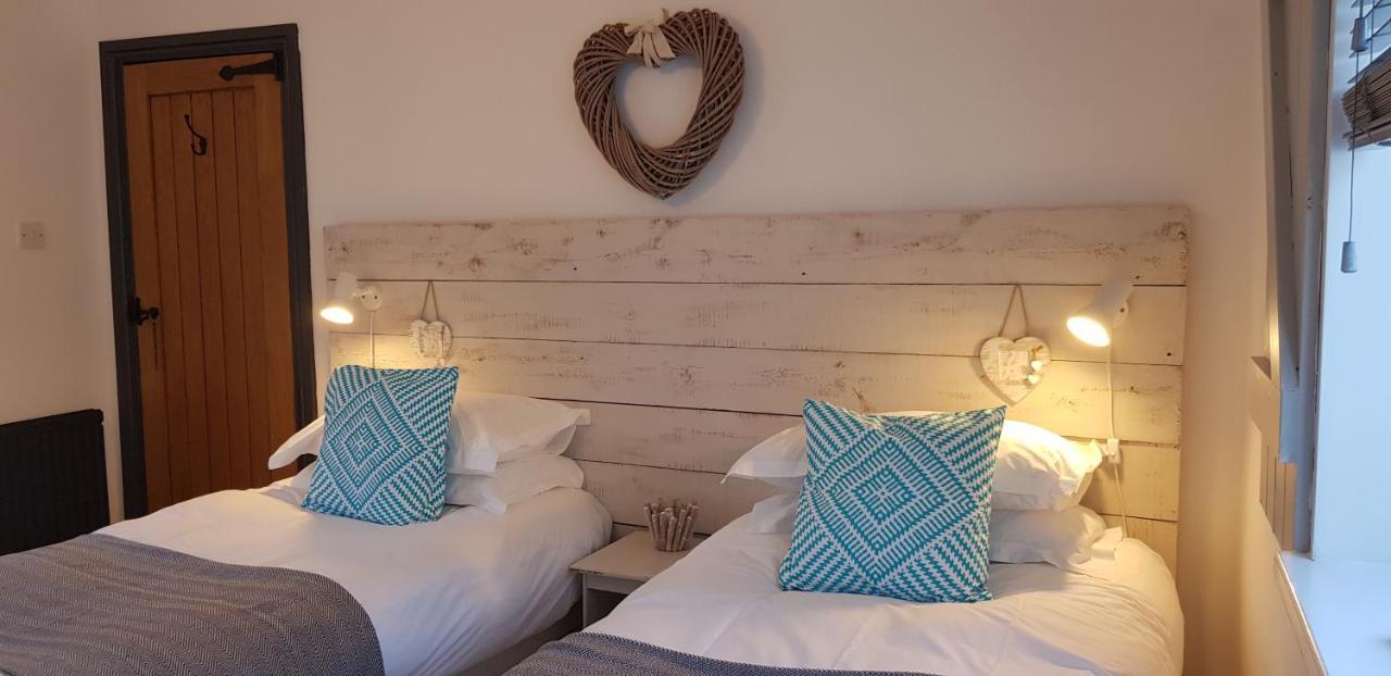 The Hideaway Villa Whitby Buitenkant foto