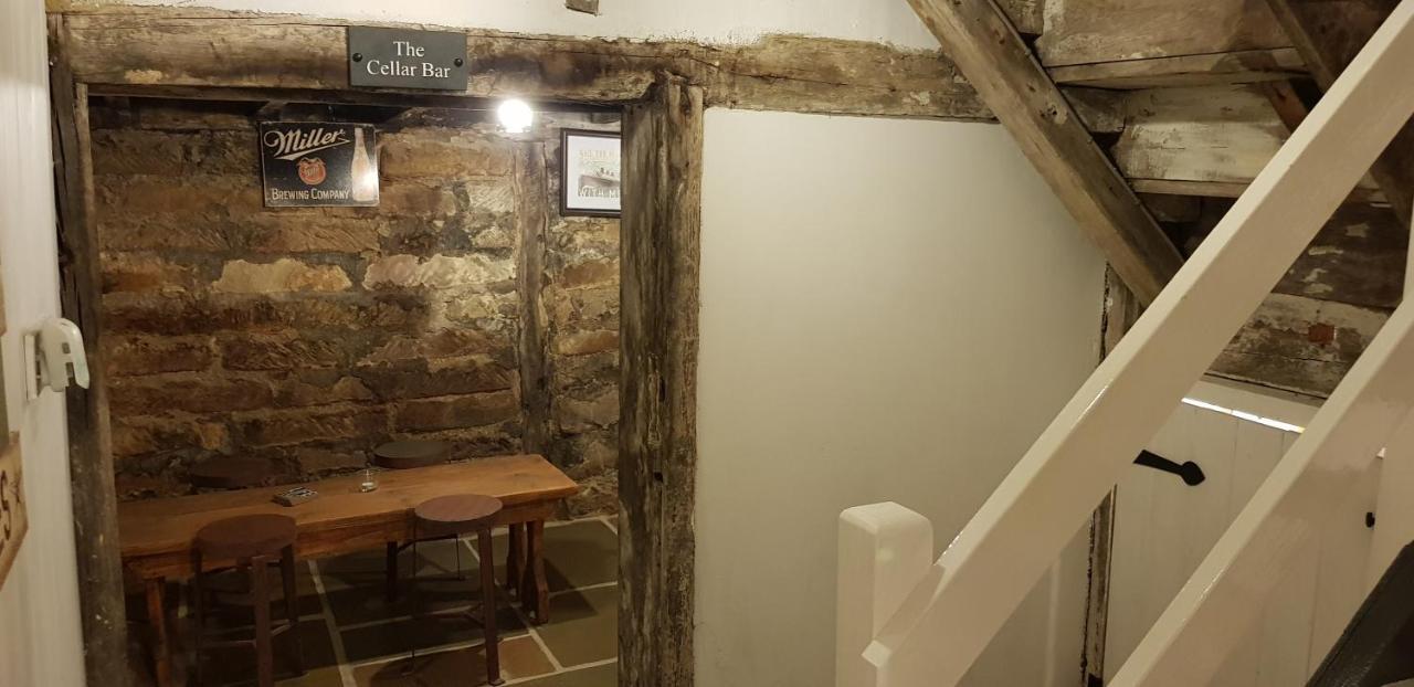 The Hideaway Villa Whitby Buitenkant foto