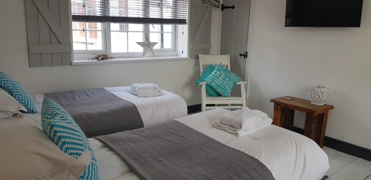 The Hideaway Villa Whitby Buitenkant foto